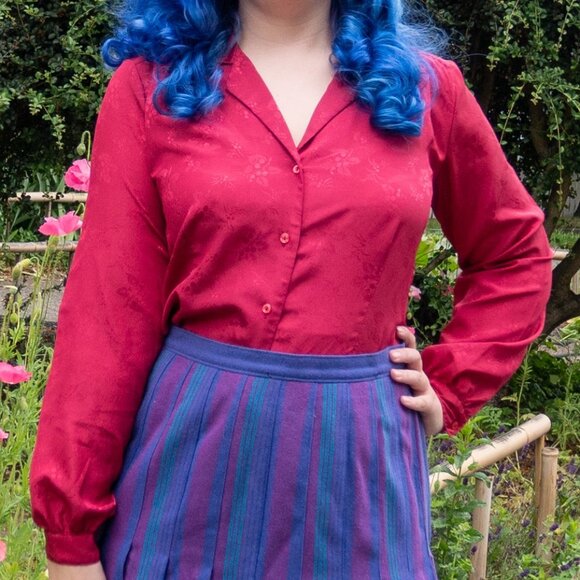 Berry Printed Jacquard Button Up Collared Shirt - Picture 2 of 4